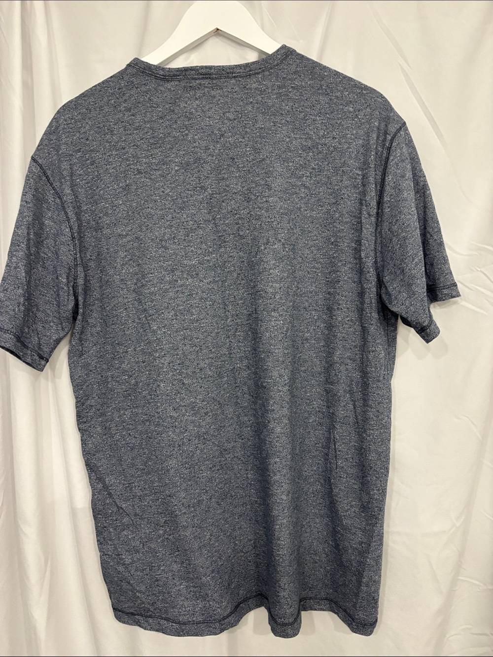 Solaris Men's Heather Blue Short-Sleeve Tee with Yellow Bear Graphic - Picture 3 of 3